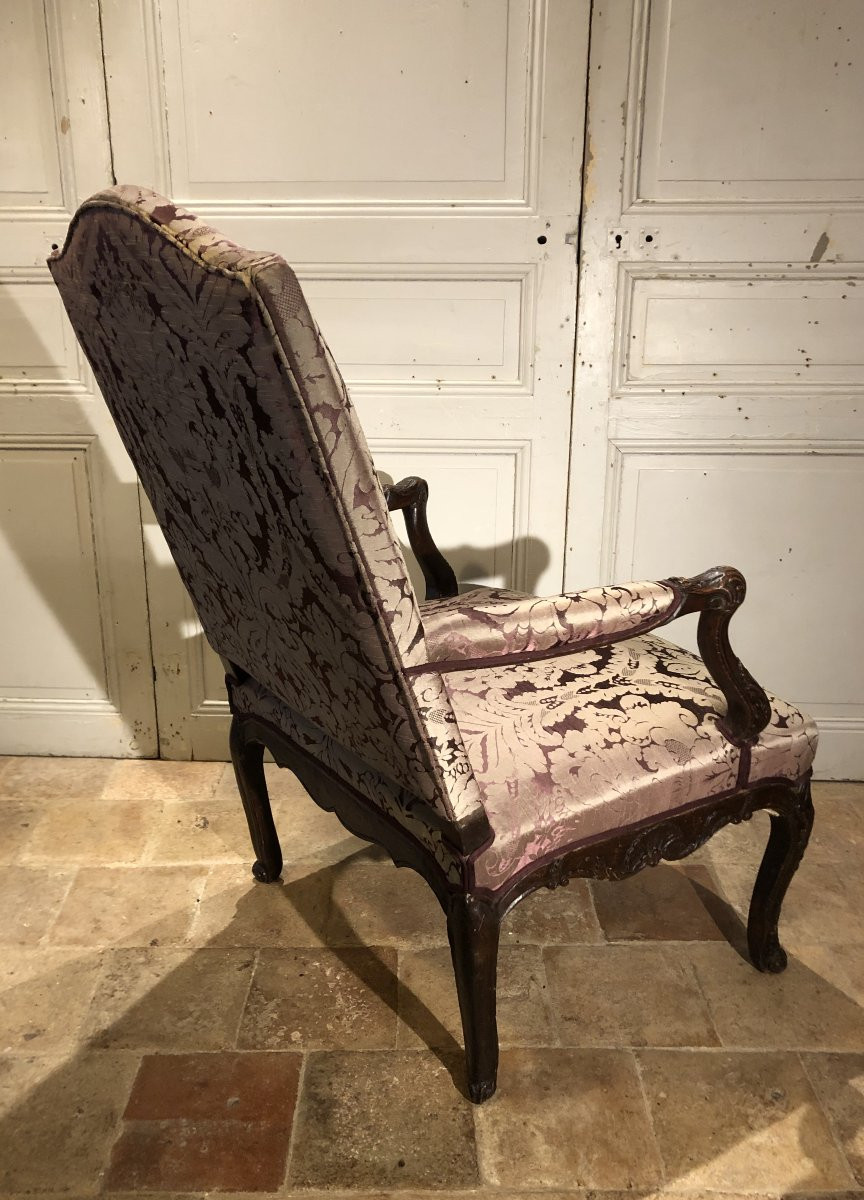 Fauteuil Régence à dossier à la reine en hêtre ciré XVIII° siècle  -photo-1