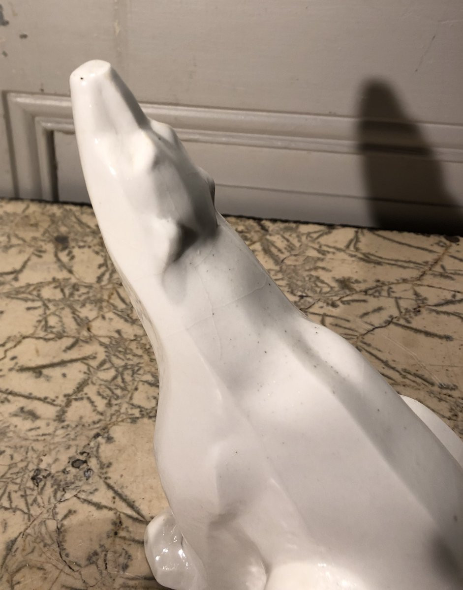 Art Deco Seated Bear In The Style Of Pompon In White Porcelain -photo-4