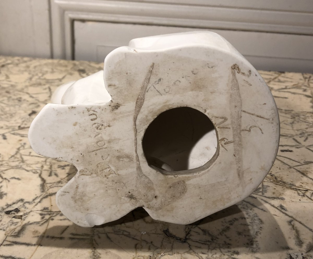 Art Deco Seated Bear In The Style Of Pompon In White Porcelain -photo-6