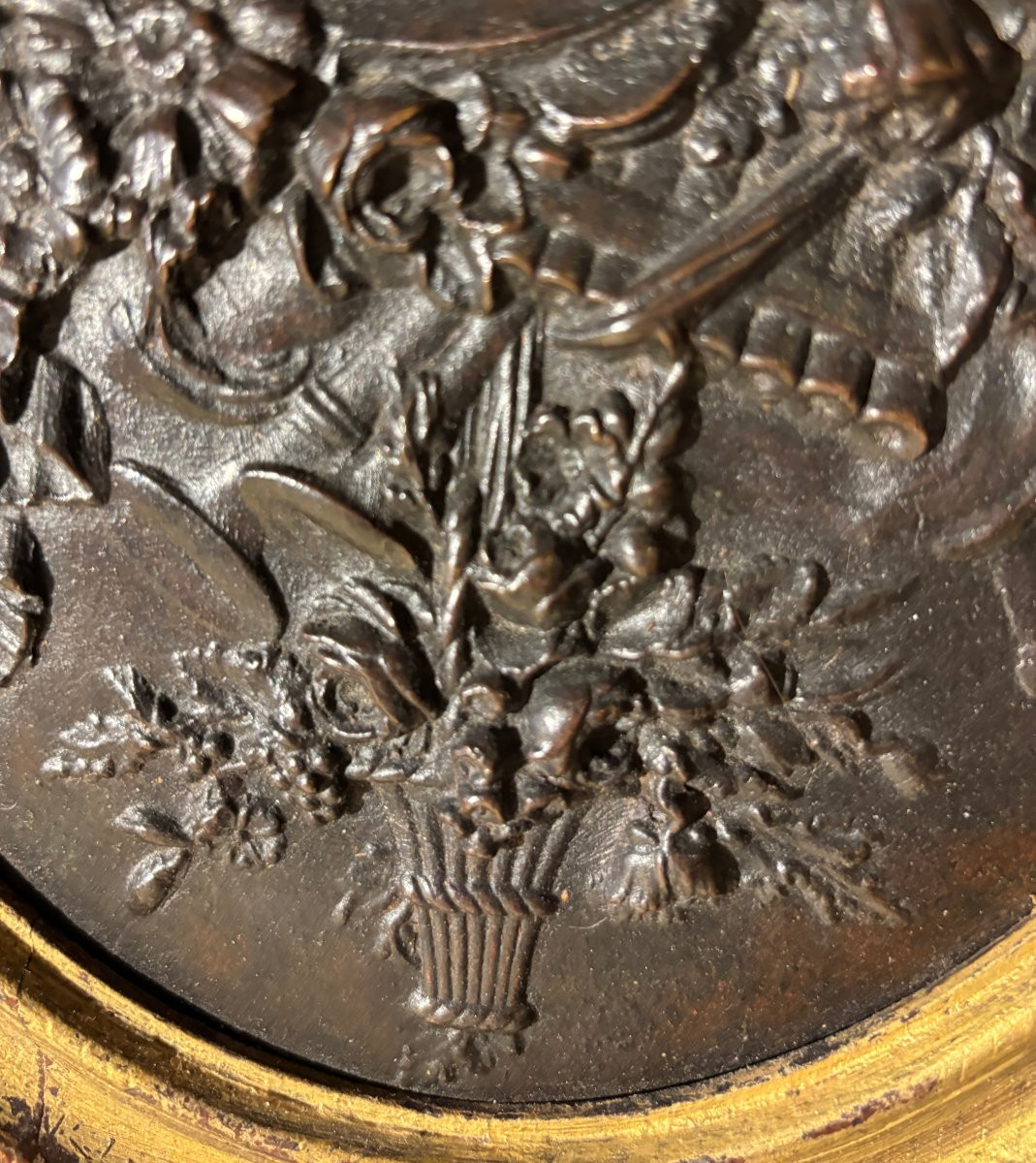 Médaillon "aux colombes" en bronze XIX° siècle  -photo-1