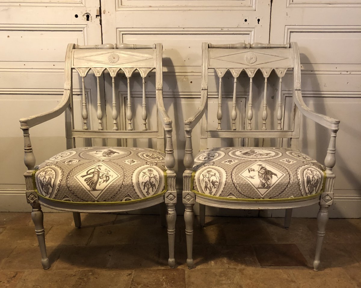 Paire De Fauteuils Directoire En Bois Peint XVIII° Siècle-photo-2
