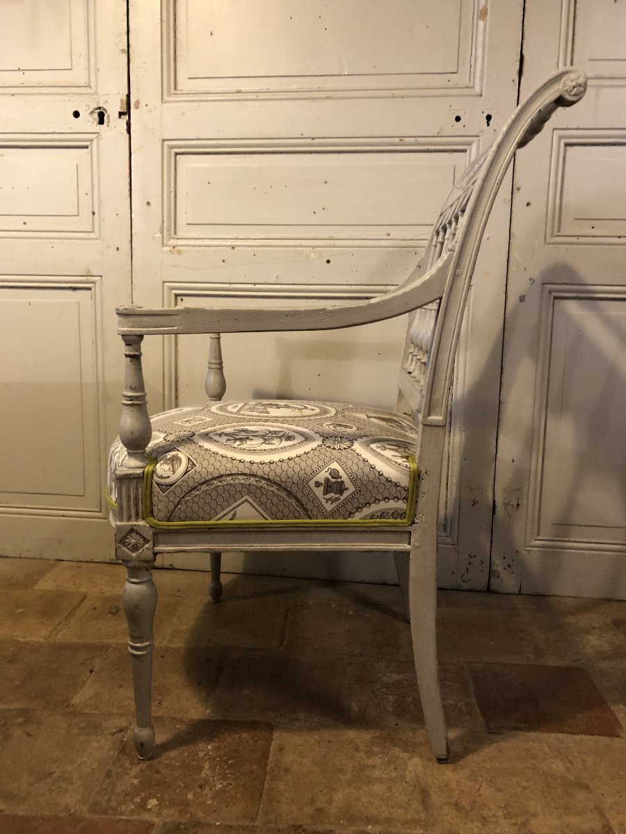 Paire De Fauteuils Directoire En Bois Peint XVIII° Siècle-photo-2