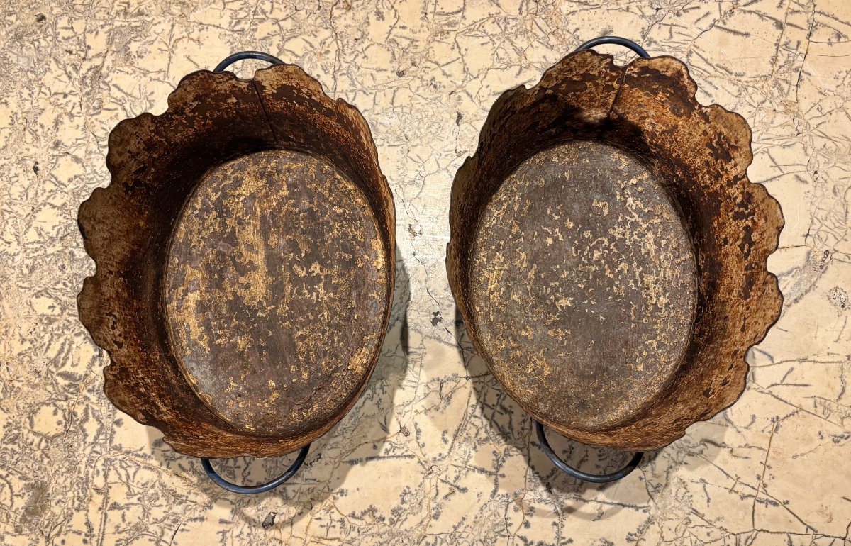 Pair Of Coolers In Sheet Metal Painted Chinese Gold On A Blue Background-photo-2