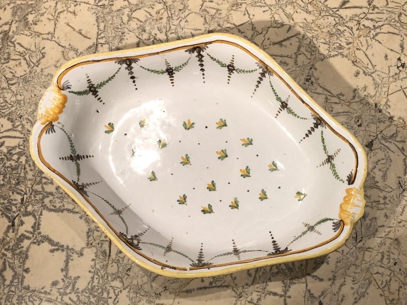 Plat oblong en faïence de Varage Louis XVI fin XVIII° siècle -photo-2