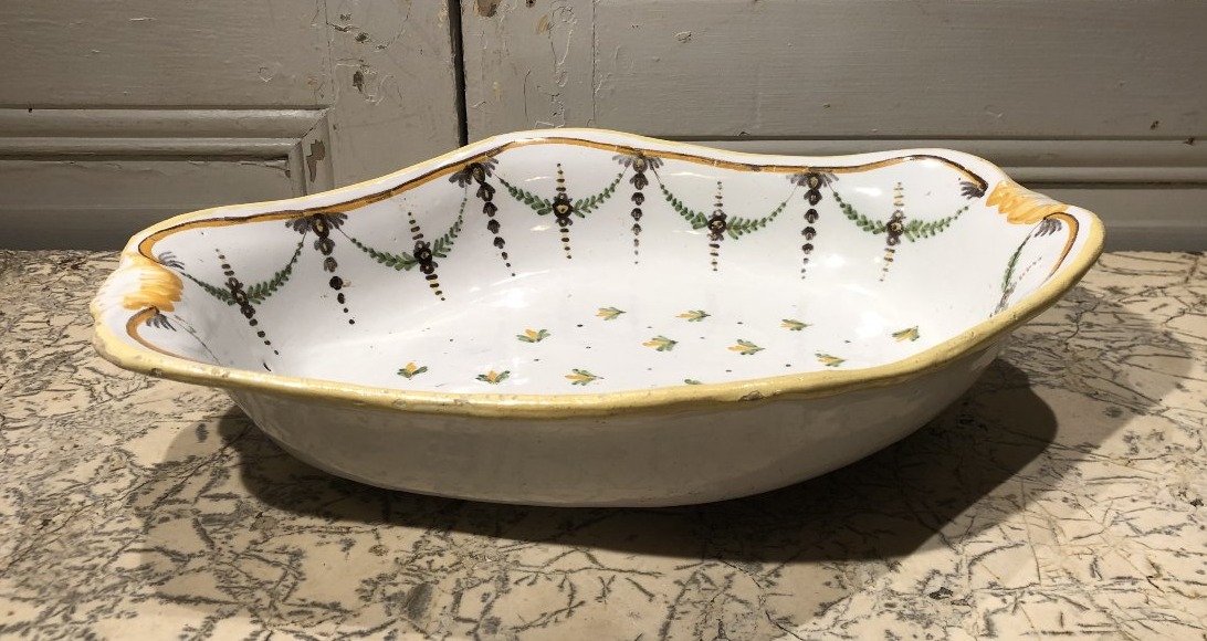 Plat oblong en faïence de Varage Louis XVI fin XVIII° siècle -photo-2