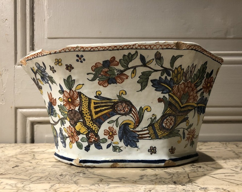 Earthenware Bouquetière With Cornucopia Decoration -photo-2