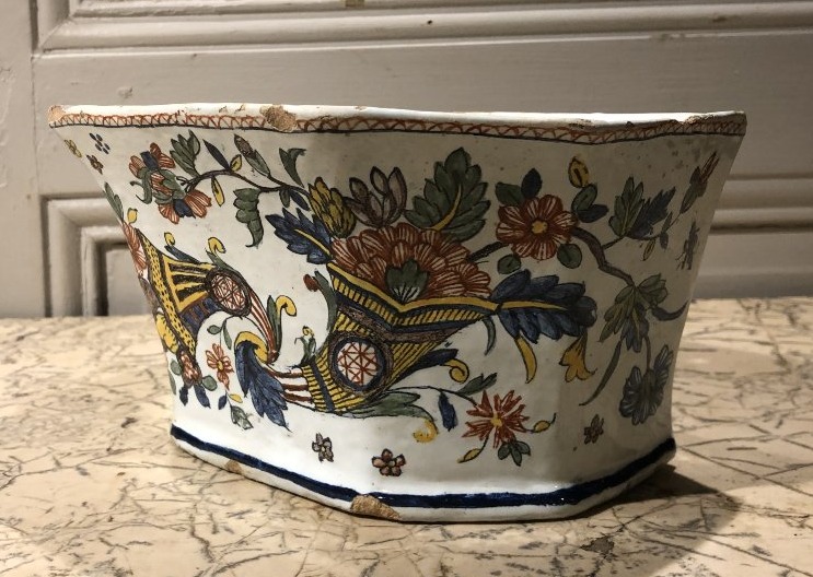 Earthenware Bouquetière With Cornucopia Decoration -photo-3