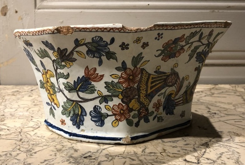 Earthenware Bouquetière With Cornucopia Decoration -photo-3