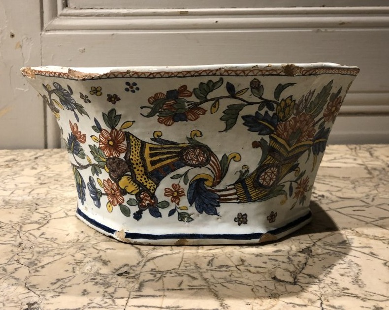 Earthenware Bouquetière With Cornucopia Decoration -photo-4