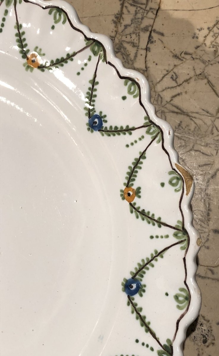 Pair Of Round Dishes In Provencal Earthenware, Late 18th Century.-photo-2