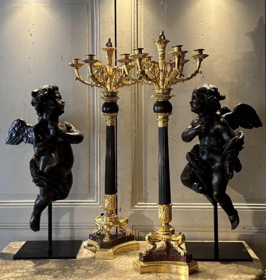 Paire de candélabres Empire en bronze doré, patiné et marbre 