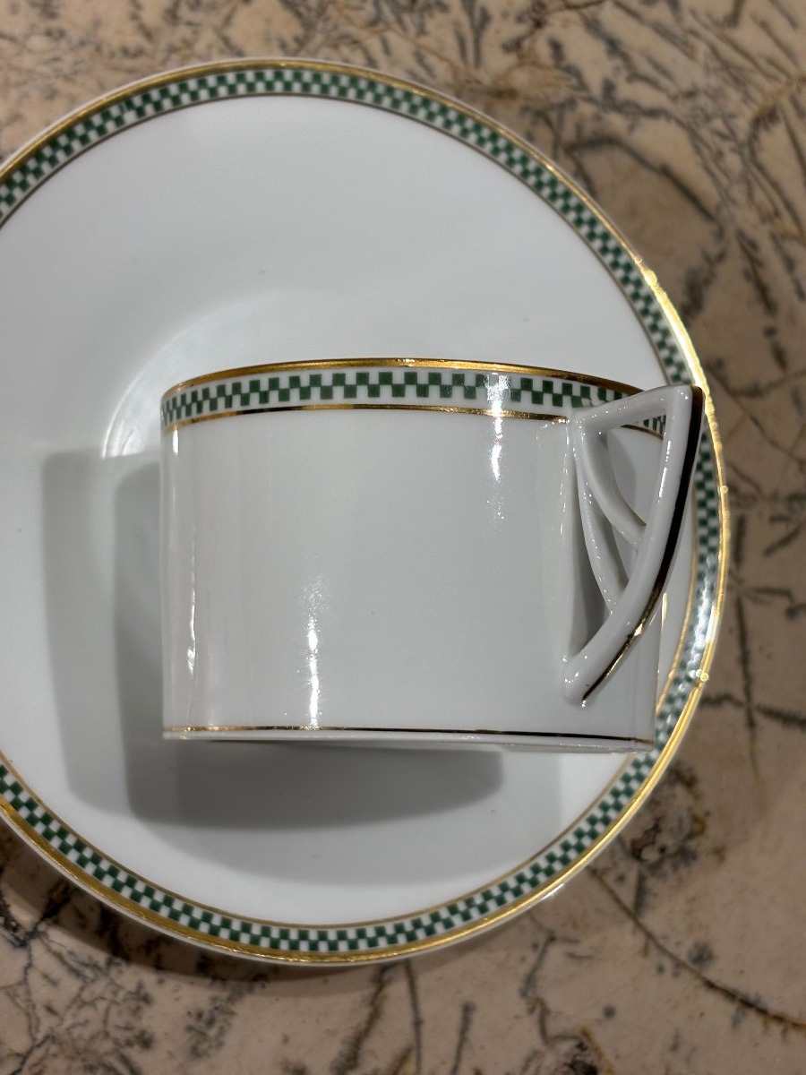 Suite de six tasses à thé  Art-déco en porcelaine de Limoges -photo-1