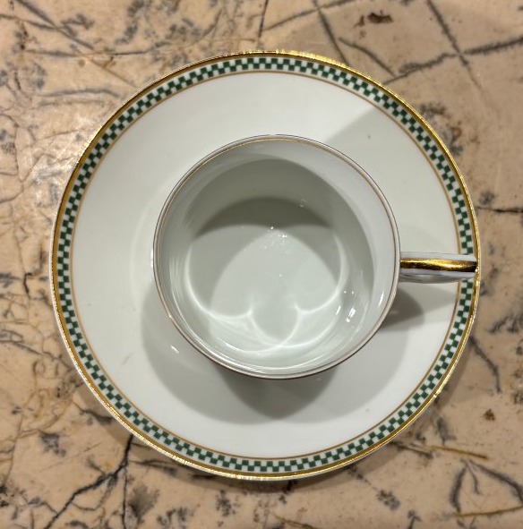Suite de douze  tasses à café  Art-déco en porcelaine de Limoges -photo-3