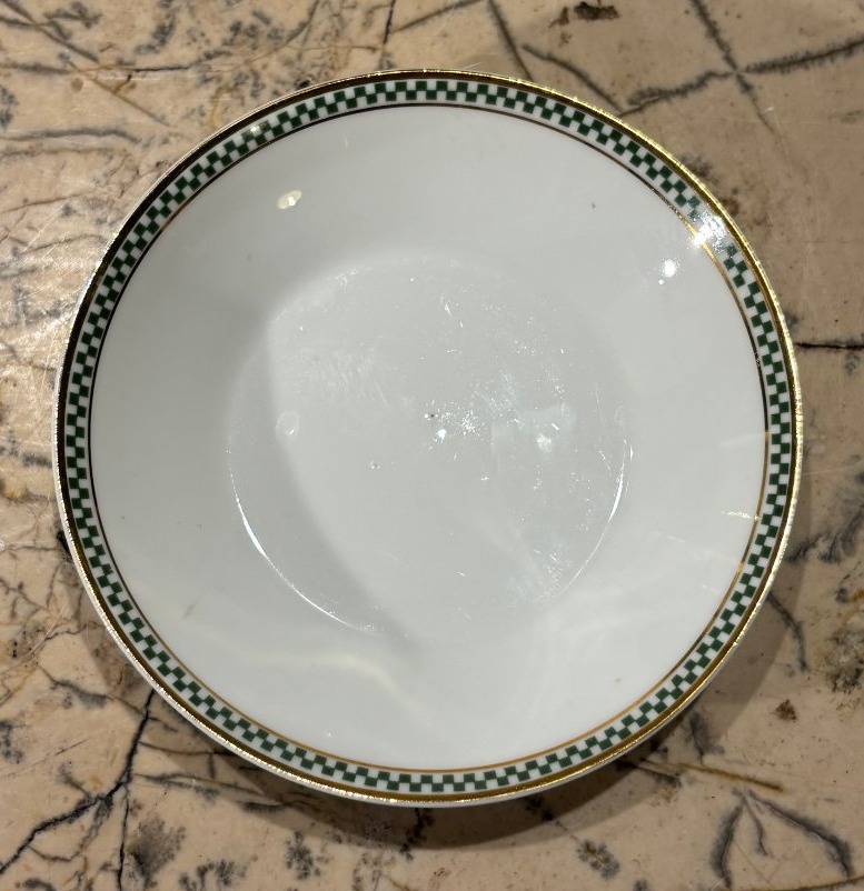 Suite de douze  tasses à café  Art-déco en porcelaine de Limoges -photo-2