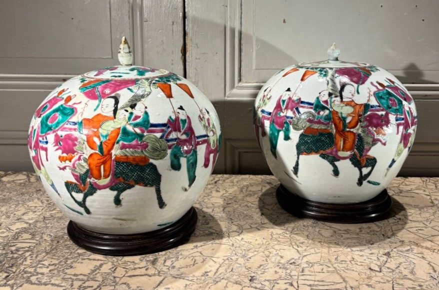 Paire de pots à gingembre en porcelaine de Chine dynastie Qing 