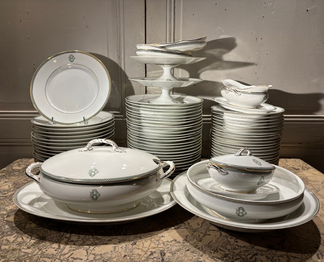 Service de table Art Déco en porcelaine de Limoges 72 pièces