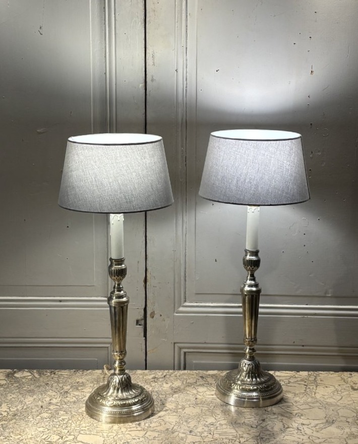 Paire de grands flambeaux lampes Louis XVI XVIII&deg; si&egrave;cle en bronze argent&eacute; 