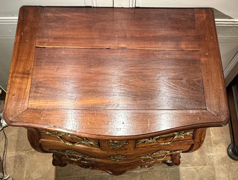 Petite commode tombeau Bordelaise en acacias XVIII° siècle -photo-2
