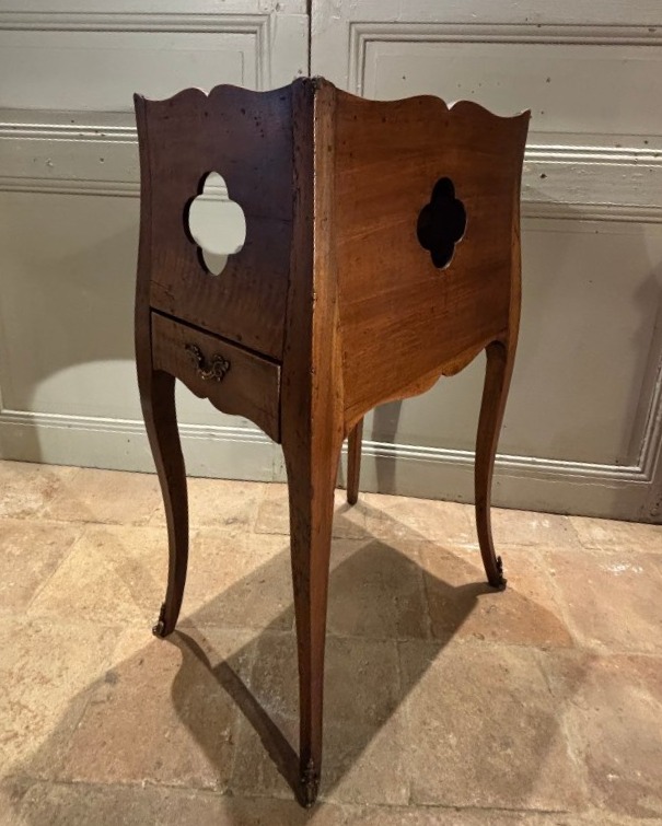 18th-century Louis XV-style Walnut Side Table, Curved On All Sides-photo-3