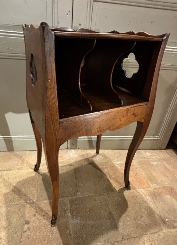 18th-century Louis XV-style Walnut Side Table, Curved On All Sides-photo-7