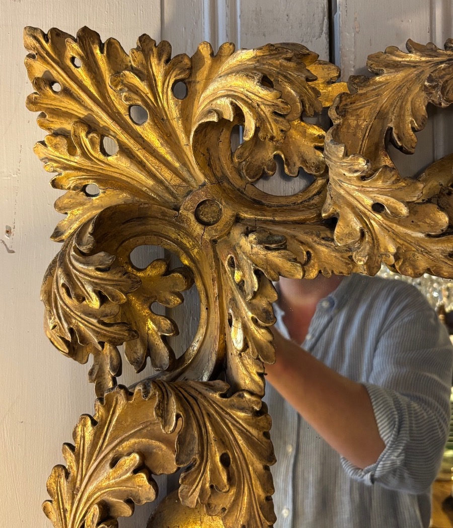 Miroir style louis XIV Baroque Italien en bois sculpté ajouré et doré -photo-4