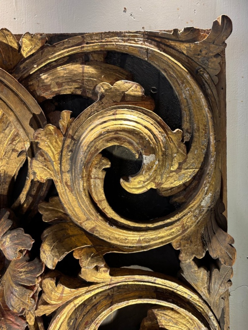 18th-century Baroque Panel Of Carved Wood Gilded With Acanthus Leaves -photo-2