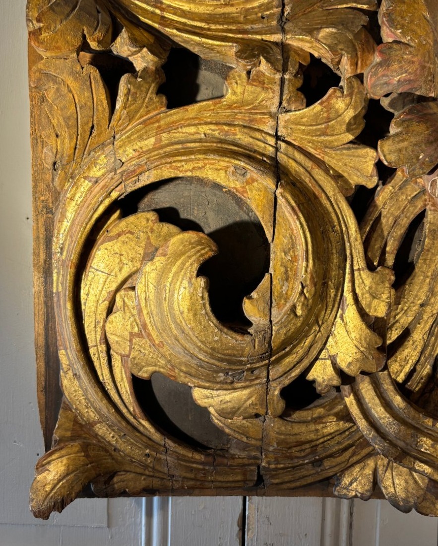 18th-century Baroque Panel Of Carved Wood Gilded With Acanthus Leaves -photo-1