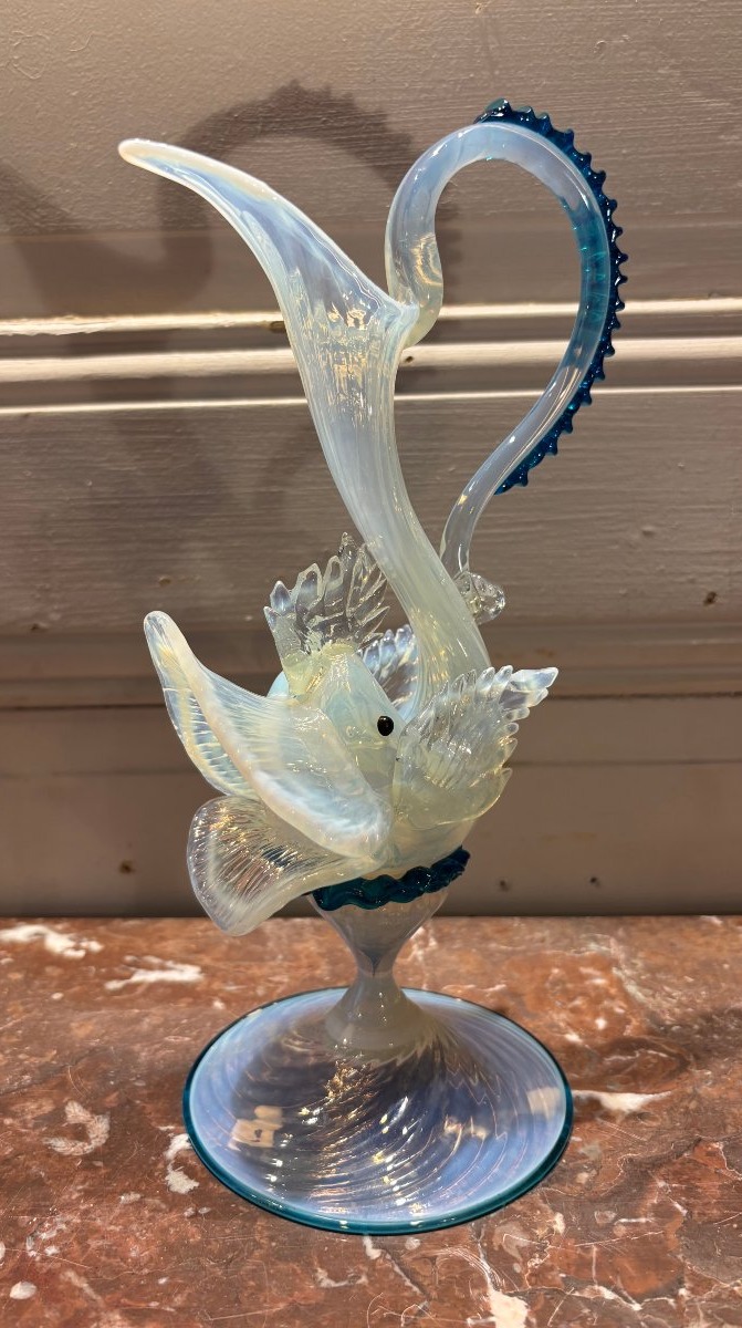 Aigui&egrave;re d'ornement au poisson en verre de Murano vers 1900
