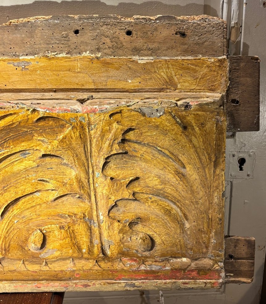 Grand panneau de boiserie en bois sculpté et peint à motif de feuilles XVIIIe siècle L 152 cm-photo-1