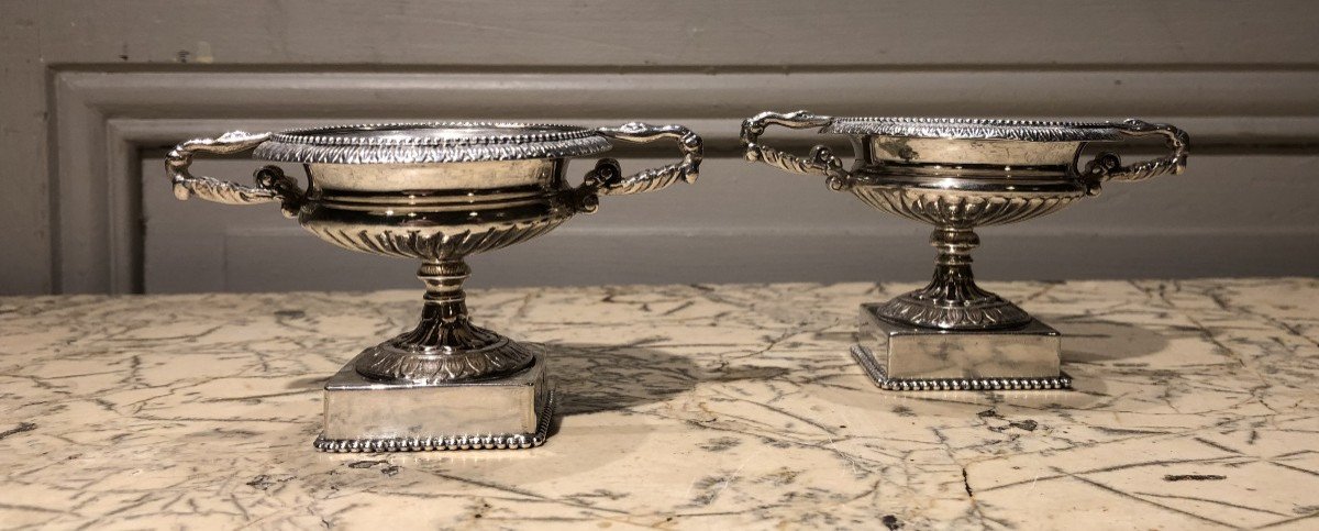 Pair Of Chambord Vases With Swans, Made Of Silver, Revolutionary Period, 18th Century