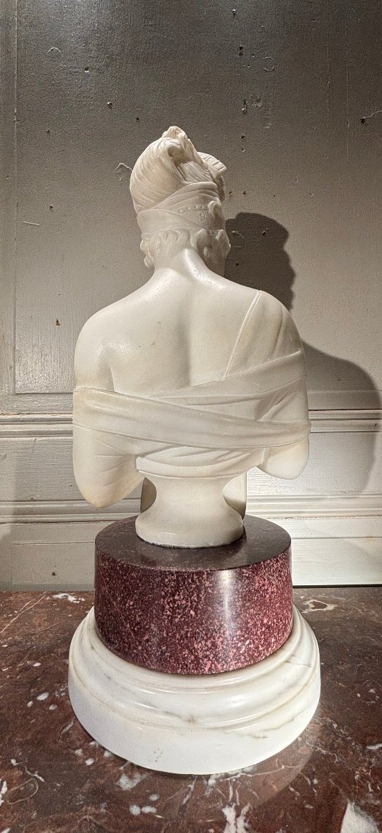 Buste de Juliette R&eacute;camier en alb&acirc;tre sur socle en marbre  XIXe si&egrave;cle-photo-2