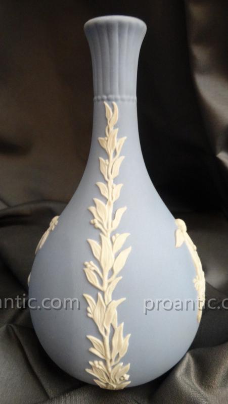 Vase En Porcelaine De Wedgwood-photo-4