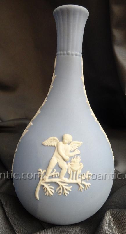 Vase En Porcelaine De Wedgwood-photo-1