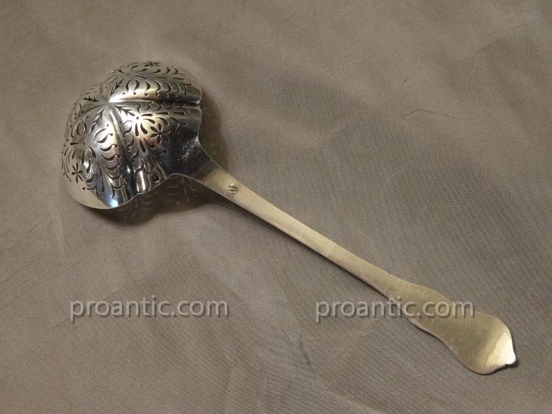 Napoleon III Sterling Silver Sprinkler-photo-2