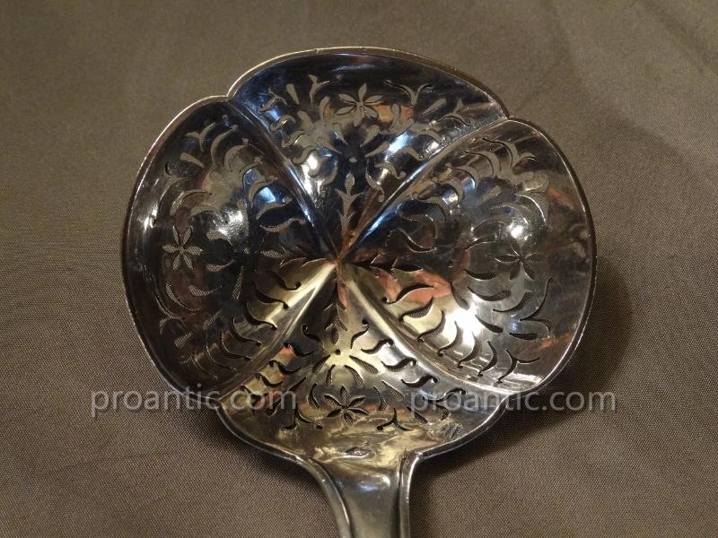 Napoleon III Sterling Silver Sprinkler-photo-4