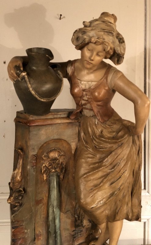 Jeune Femme à La Fontaine En Plâtre Polychrome Vers 1900-photo-3