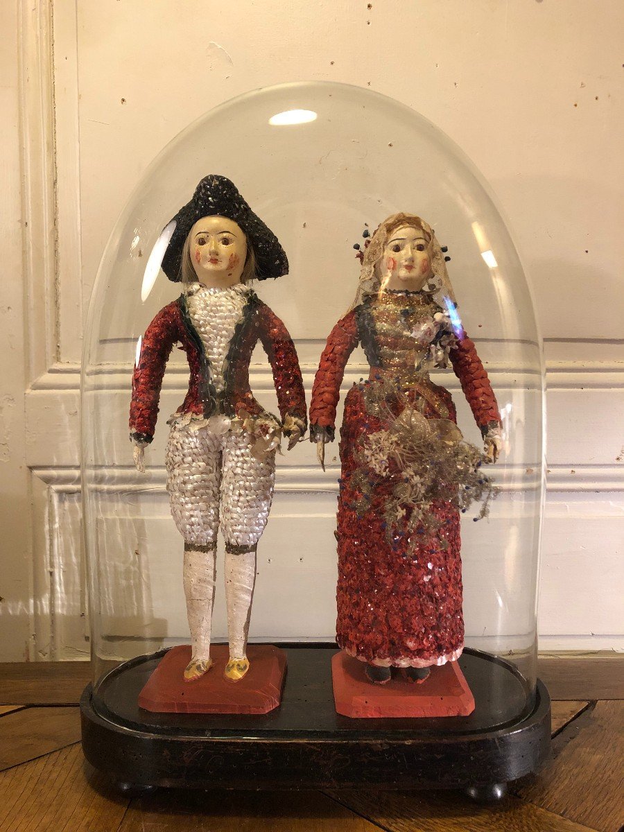 Couple Of Saltworkers In Nineteenth Century Shells