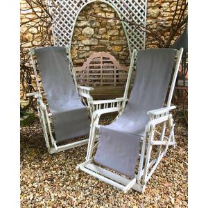 Paire de transats de paquebot en bois peint vers 1920