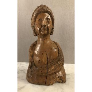 Quality Lady's Bust In Carved And Waxed Wood 18th Century