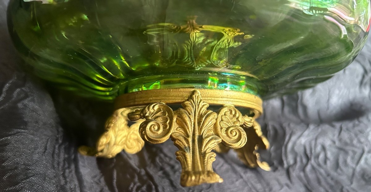 Vide Poche  en verre irisé Attribué à Loetz Sur Pieds en métal doré -photo-4