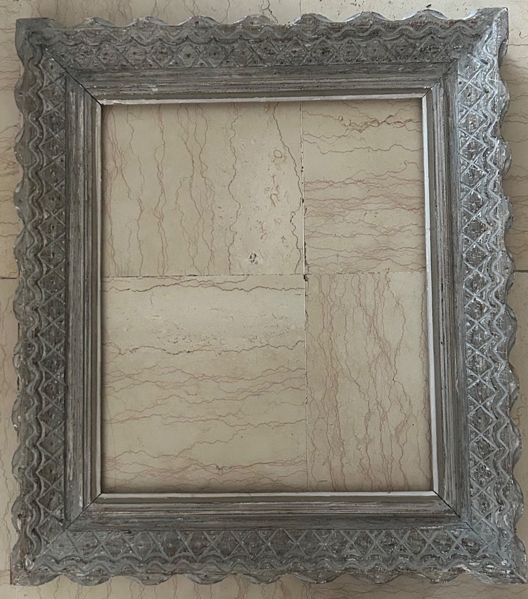 Montparnasse Frame In Carved Wood With Gray White Patina Signed E.bouche