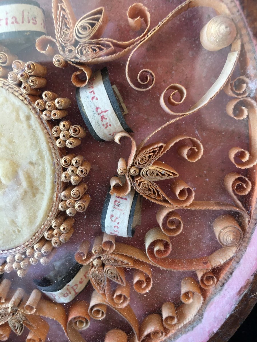 Reliquaire Paperolles Agnus-dei, Huit Reliques -photo-2