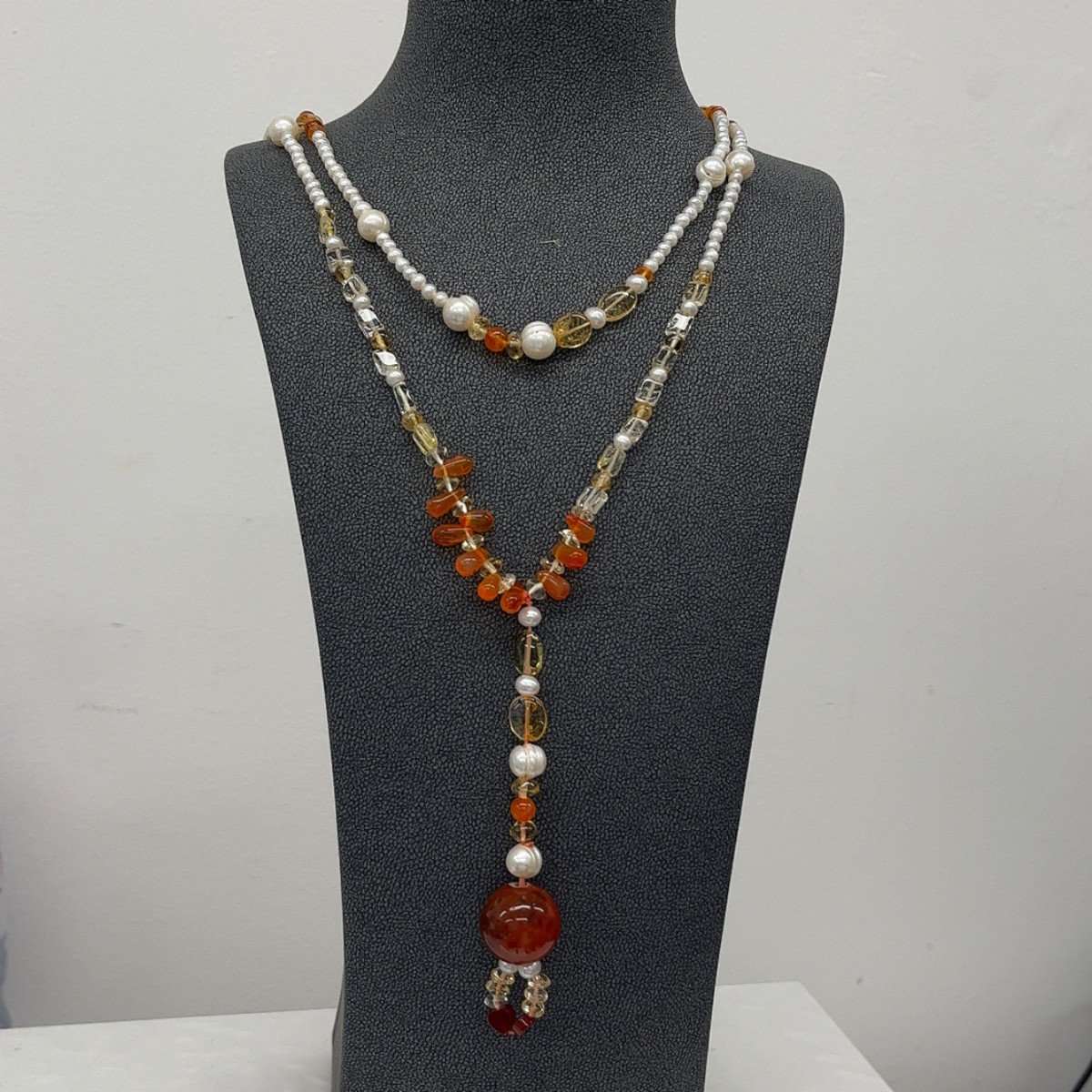 Collier De Perles De Crème Et De Cornaline Vintage