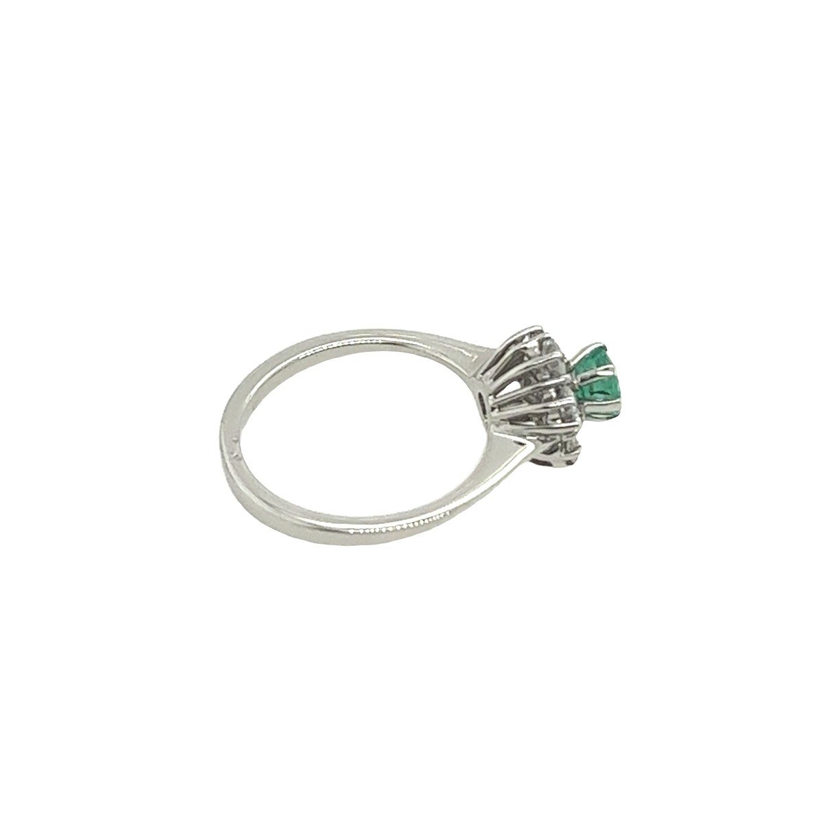 Bague En Or Blanc 18 Carats émeraude Et Diamant-photo-2