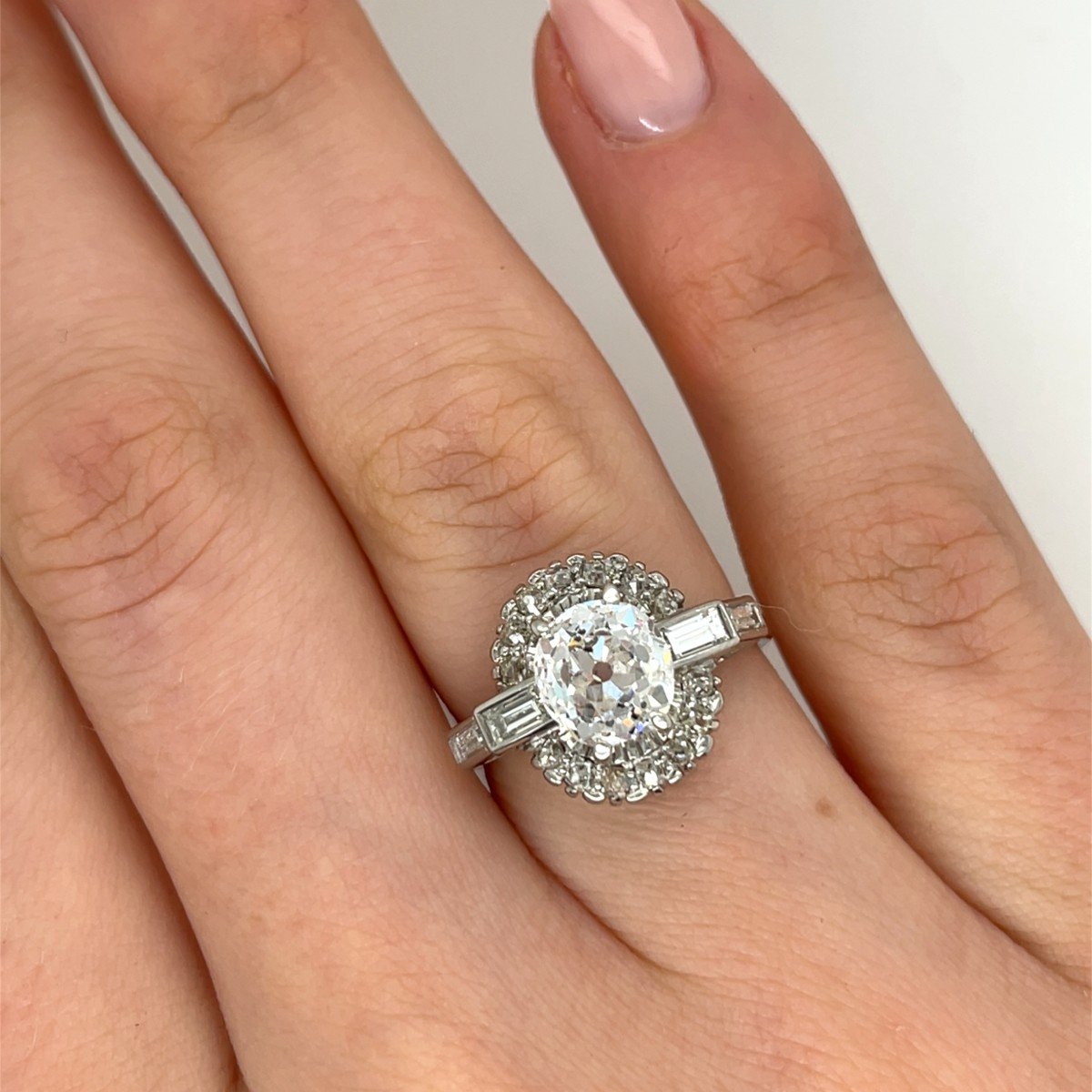 Bague Vintage En Diamant Taille Victorienne Coussin De 1,79 Ct, Sertie De Platine-photo-2