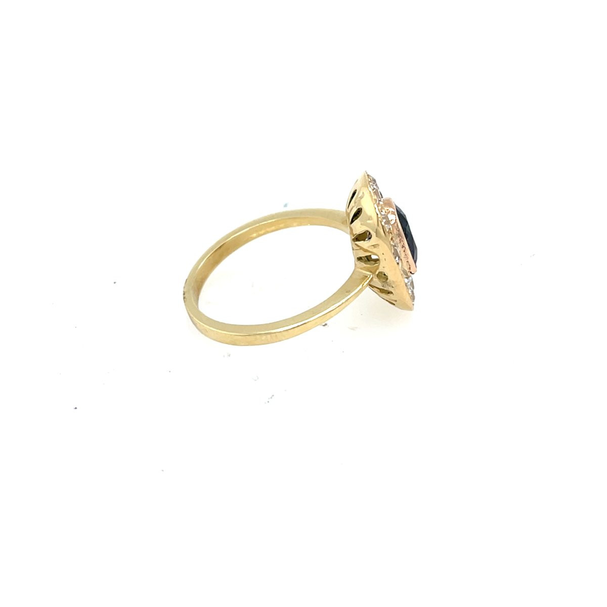18k Yellow Gold Ring Set With Sapphire And 10 Round Diamonds.-photo-1