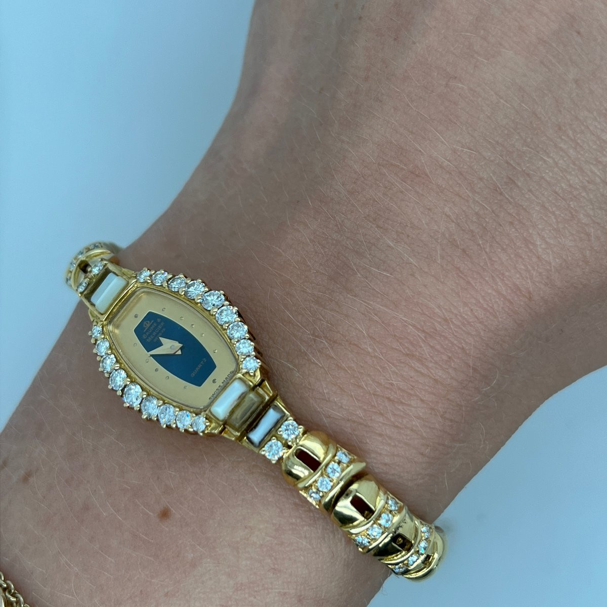 Montre Baume & Mercier en or jaune 18 carats avec diamants – Chronomètre vintage rare-photo-3