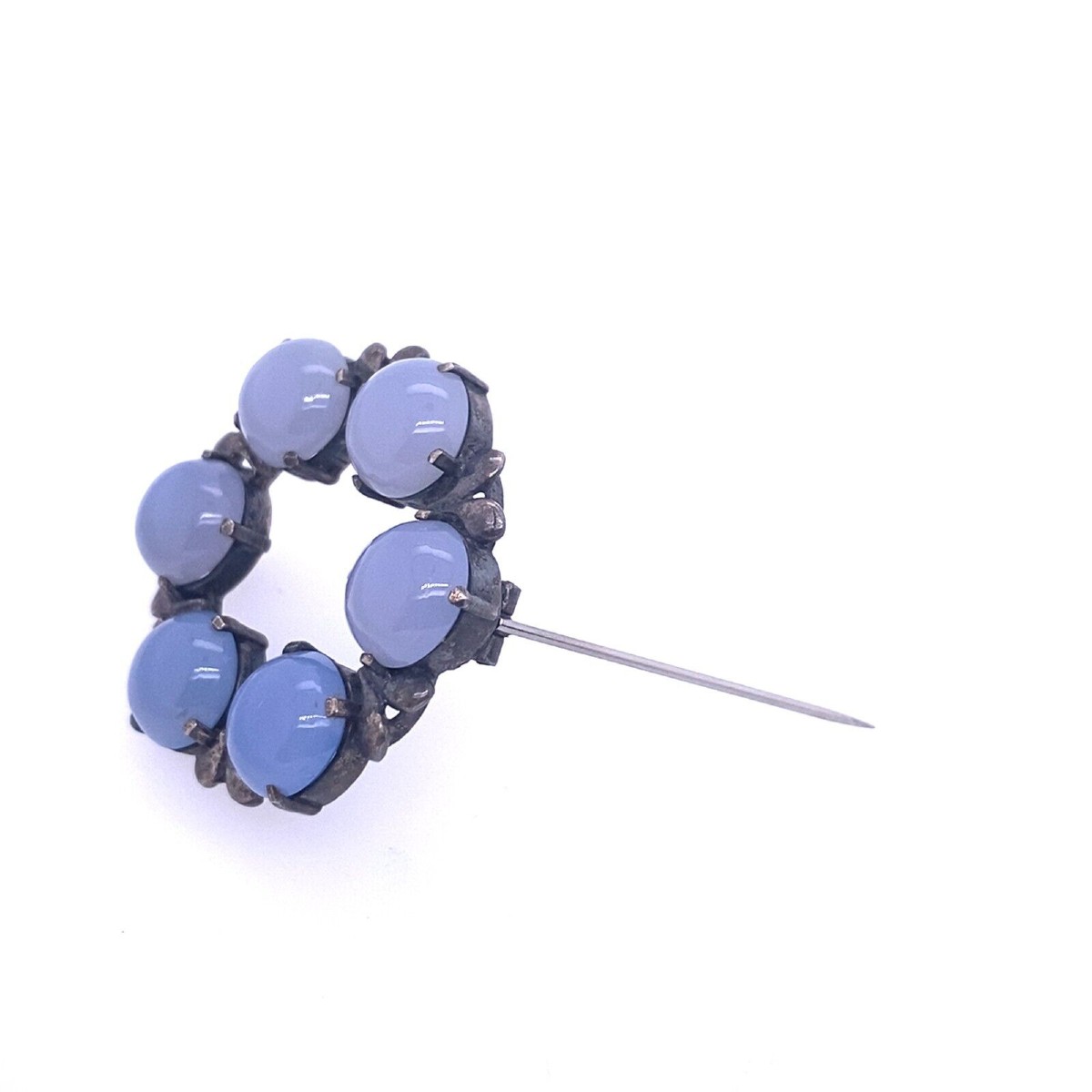 Circular Brooch In Cabochon-cut Mottled Blue Agate Set In Silver-photo-2