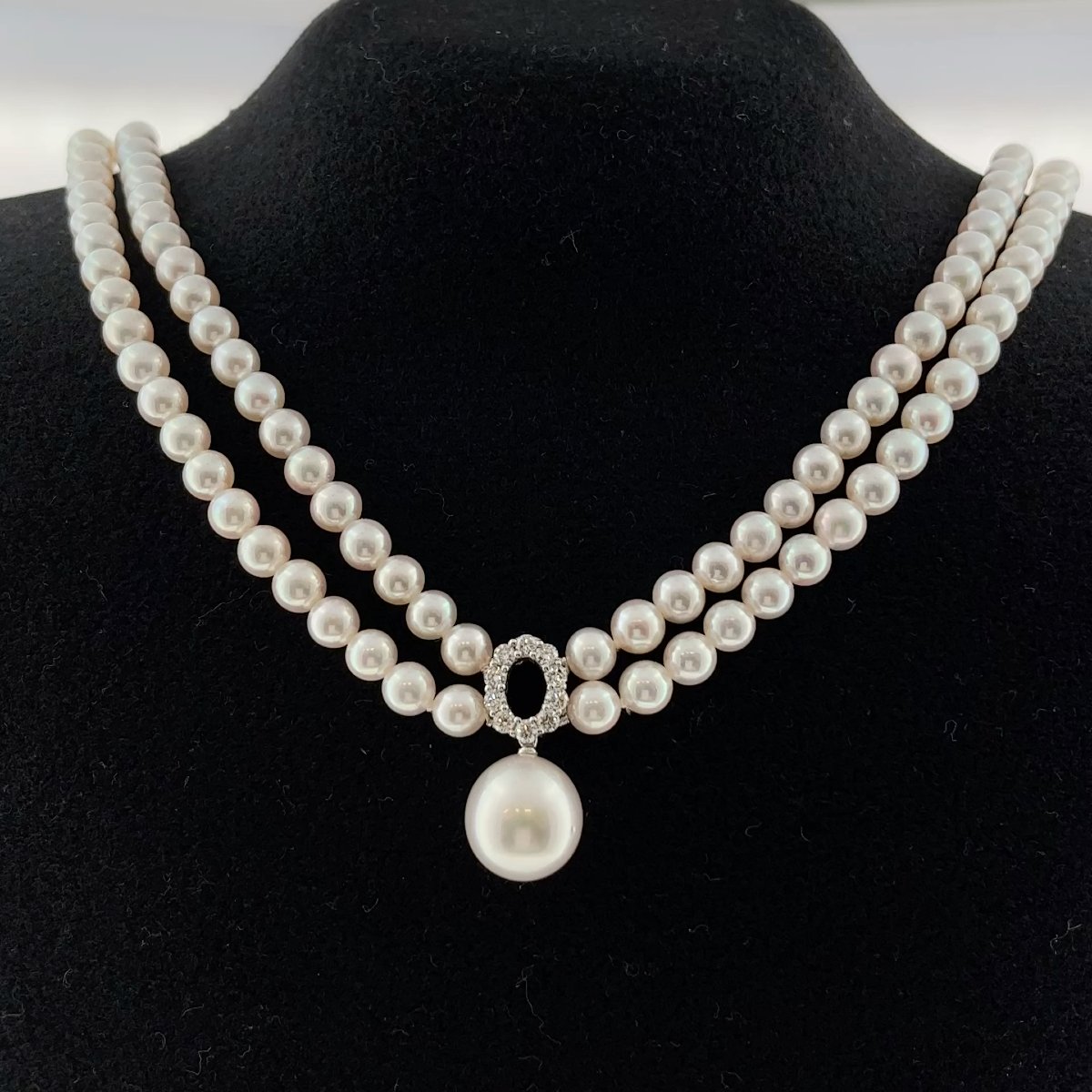 Vintage 2-strand Pearl Necklace Set With A 0.30 Ct Diamond – 18k White Gold, 43 Cm