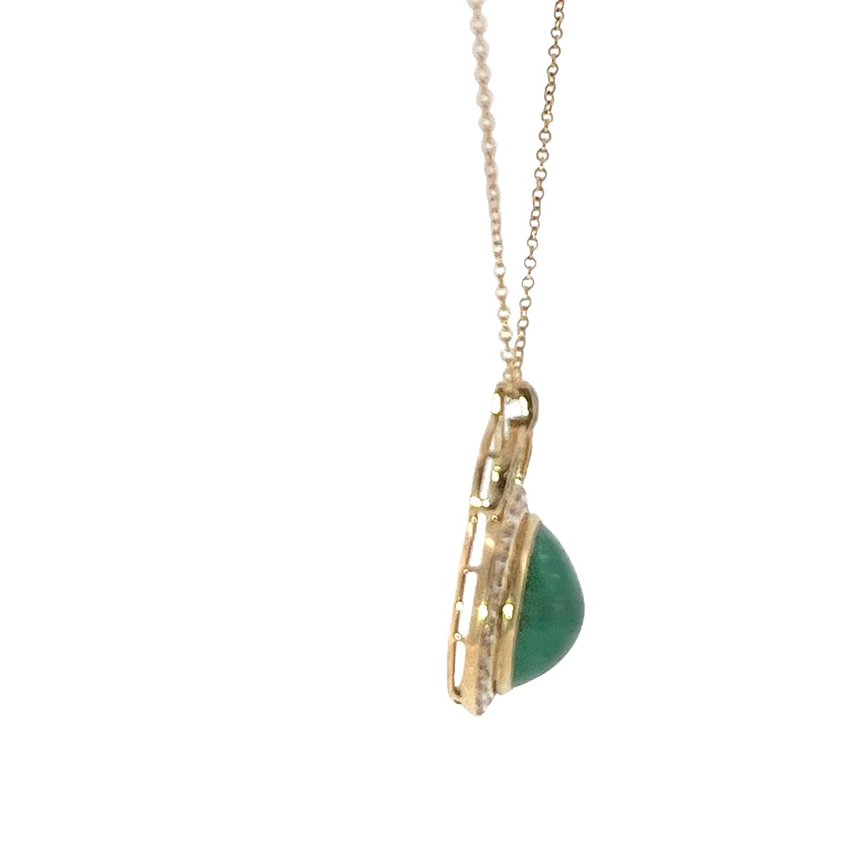 Pendentif en émeraude cabochon ovale et diamants – Design halo en or jaune 18 carats-photo-4